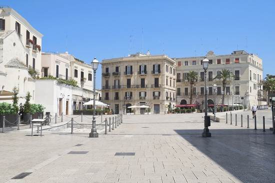 Bari Piazza Ferrarese
