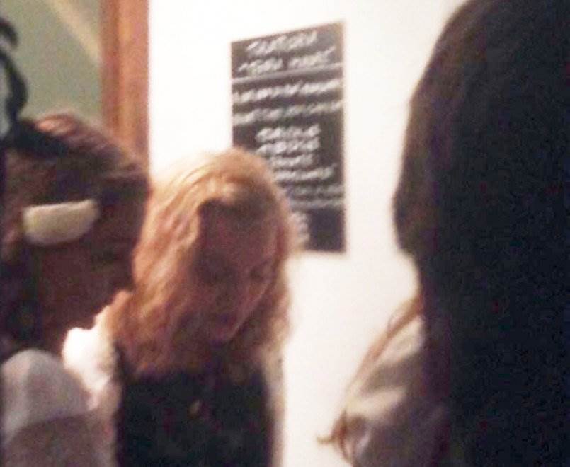 Madonna fotografata mentre esce da un ristorante ad Alberobello