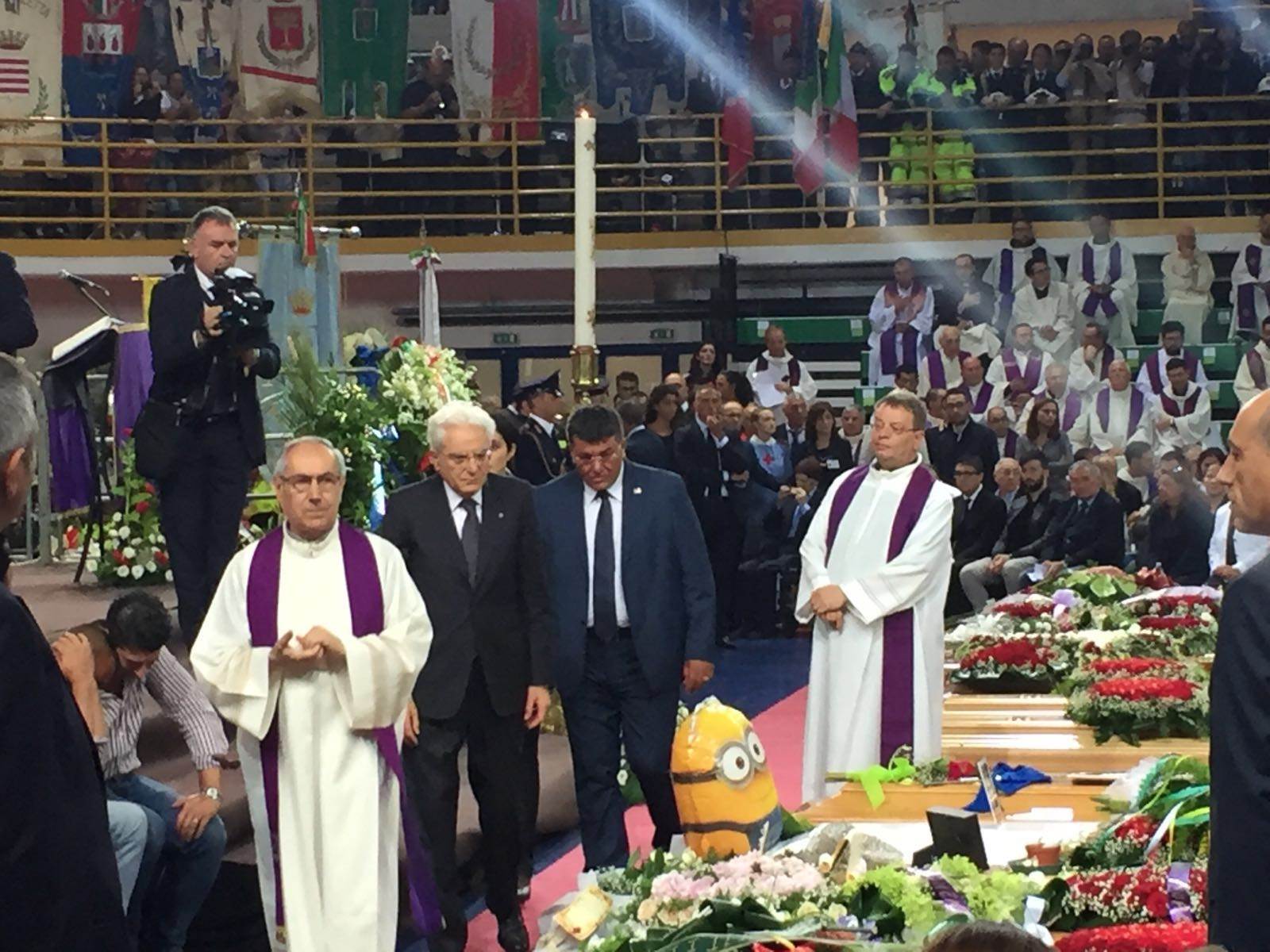 Il presidente Mattarella per l'ultimo saluto alle vittime