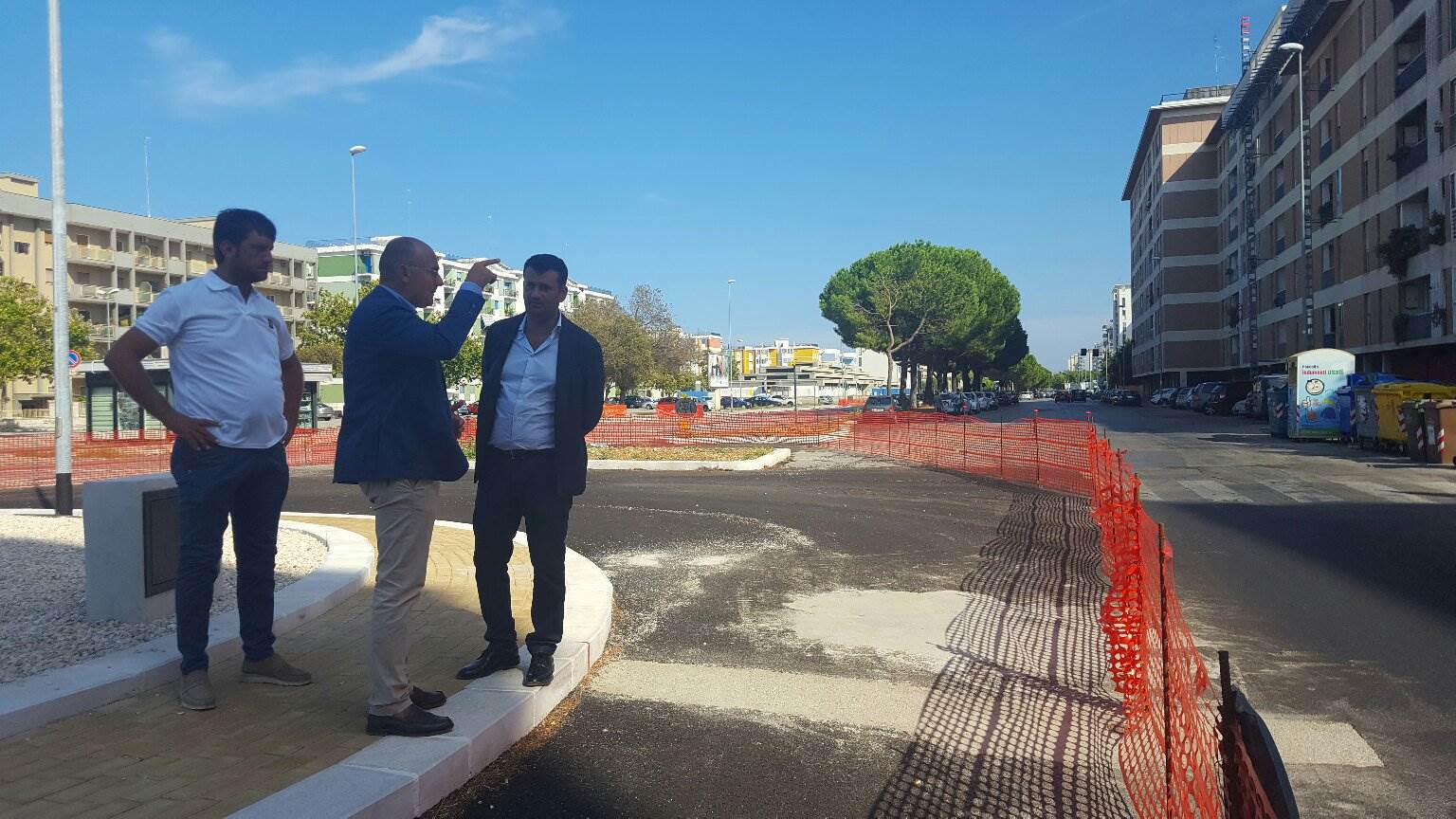 Il sopralluogo del sindaco e dell'assessore alle Infrastrutture in uno dei cantieri