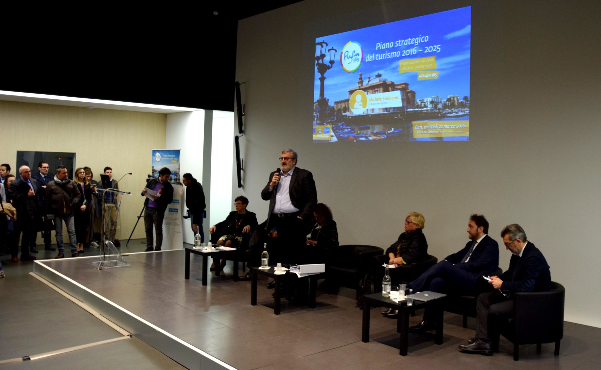 Puglia Presidente Emiliano Assessore Capone Commissario Verri