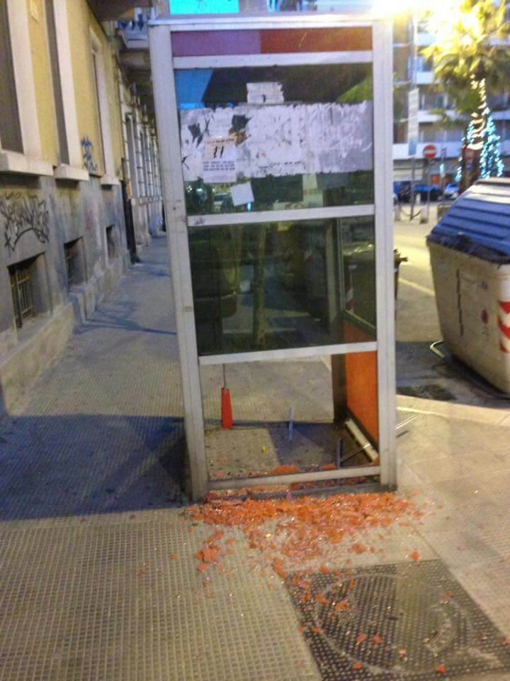 La cabina fatta esplodere con un petardo a Madonnella