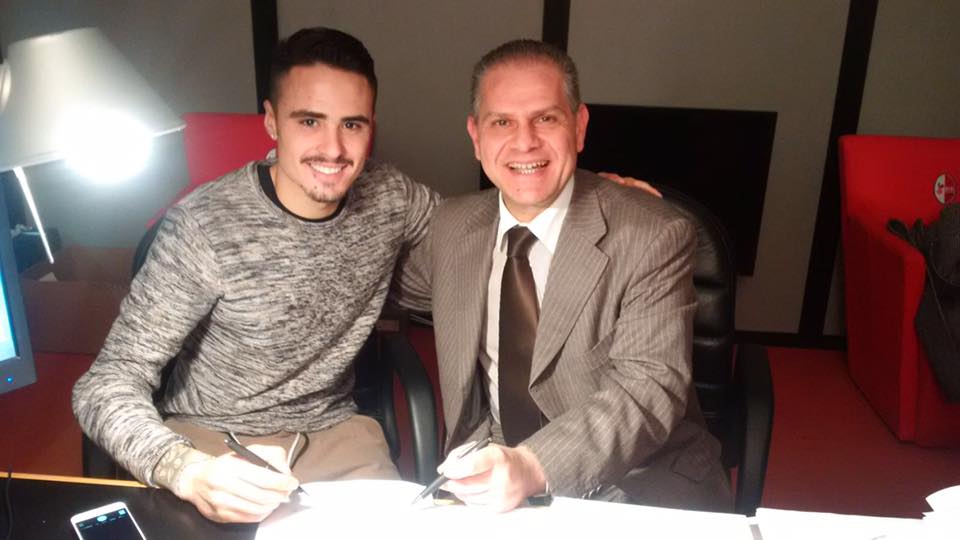 Salzano e Giancaspro al momento della firma del contratto