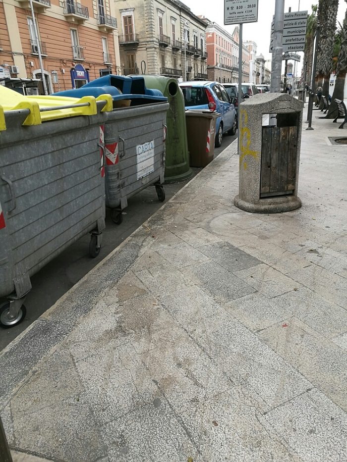 corso Vittorio Emanuele rifiuti