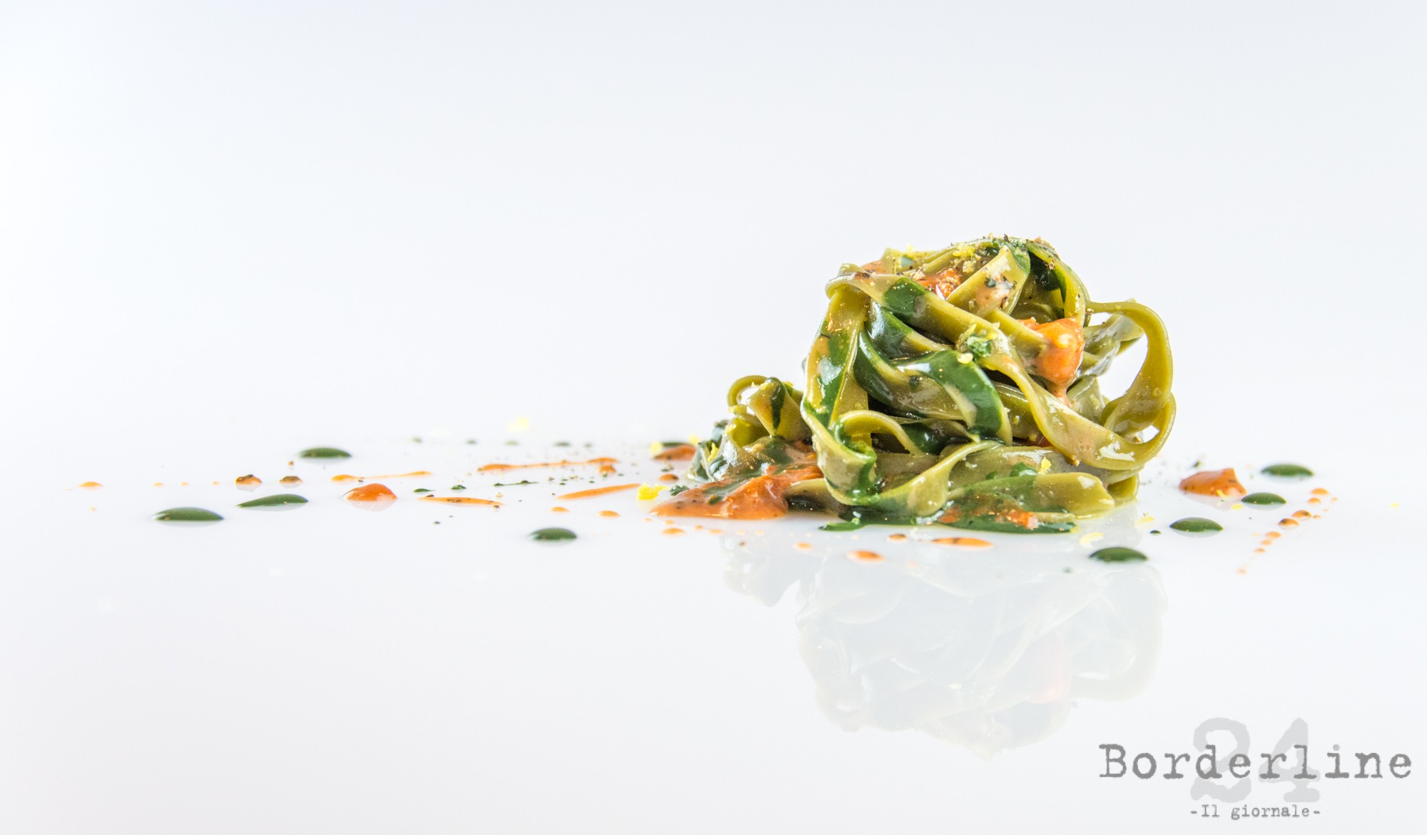 Tagliatelle all'alga spirulina - Chef Gigi Rana Foto: Luca Desiderato Borderline24 - Il giornale