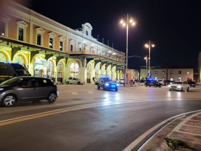 Stazione Di Lavoro Cornell DS-110 Con Allarme A Impulsi - Aperto Ma Mai Usato