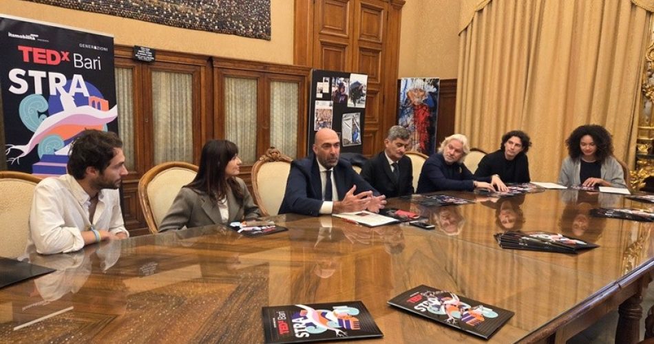 03-11-25 presentato TEDx Bari Strati