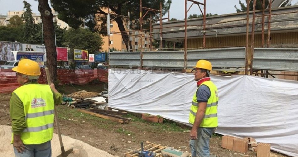 04-04-18 cantiere recupero bar di parco 2 Giugno_terminata metà dei lavori 1