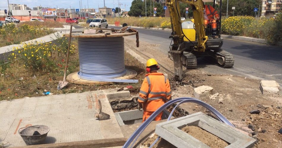 05-05-17 sopralluogo in via Caldarola per lavori Enel Open Fiber 2