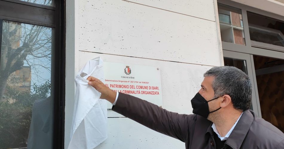 06-04-22 inaugurata questa mattina la sede dell’associazione Penelope Puglia odv in un bene confiscato in via Buccari