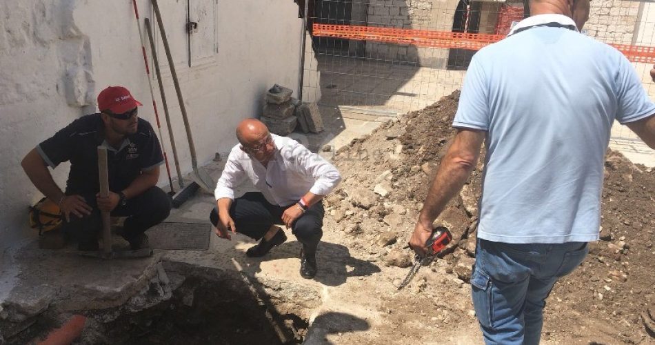09-07-18 ripreso il cantiere per il rifacimento delle rete fognaria e idrica in strada Annunziata 1