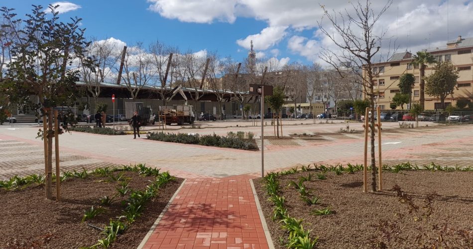 11-03-24 aperta al pubblico la nuova area di parcheggio green nei pressi del mercato Santa Chiara a Japigia_5