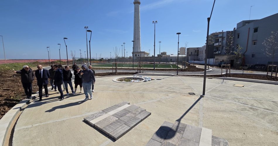 11-04-25 oggi il sopralluogo del sindaco sul cantiere per la riqualificazione del waterfront di San Cataldo_3