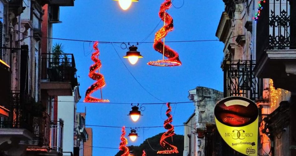 11-12-20 Natale nel Municipio V_79mila euro per luminarie - contributi straordinari a famiglie in difficoltà e dispositivi per dad