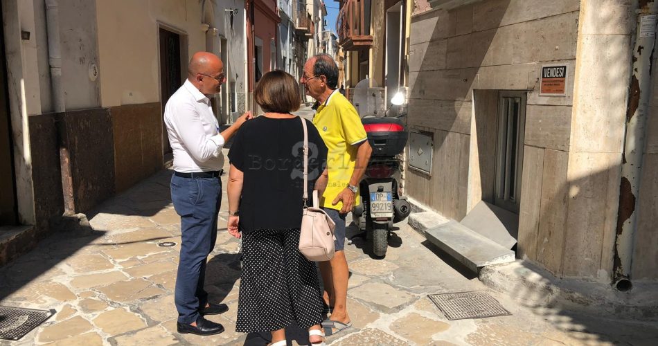 12-08-19 sorpalluogo ass galasso strade centro storico Carbonara