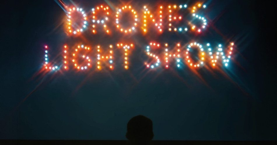 12-11-25 Bari gateway la porta del futuro venerdì 14 novembre spettacolo di droni sulla rotonda Paolo Pinto_locandina