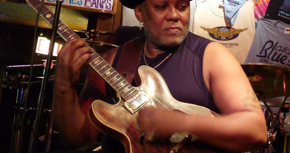 1200px-CarlosJohnson2008