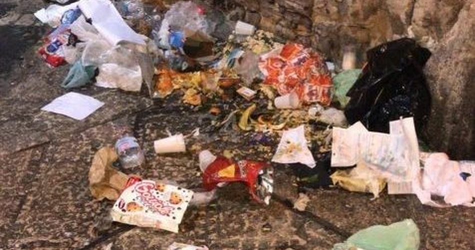 rifiuti centro storico bari