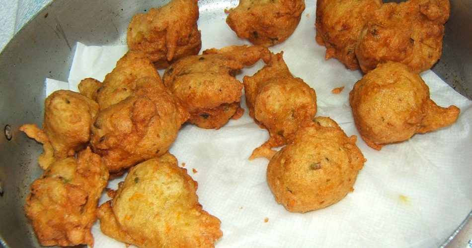 1280px-Pittule_cu_li_fiuri_ti_cucuzza