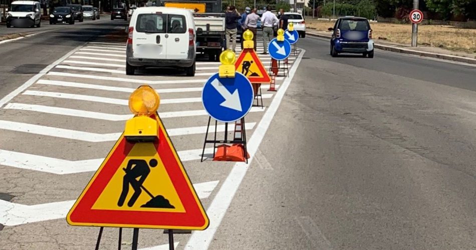 13-07-21 riqualificazione di via Caldarola_sopralluogo Galasso Leonetti_3