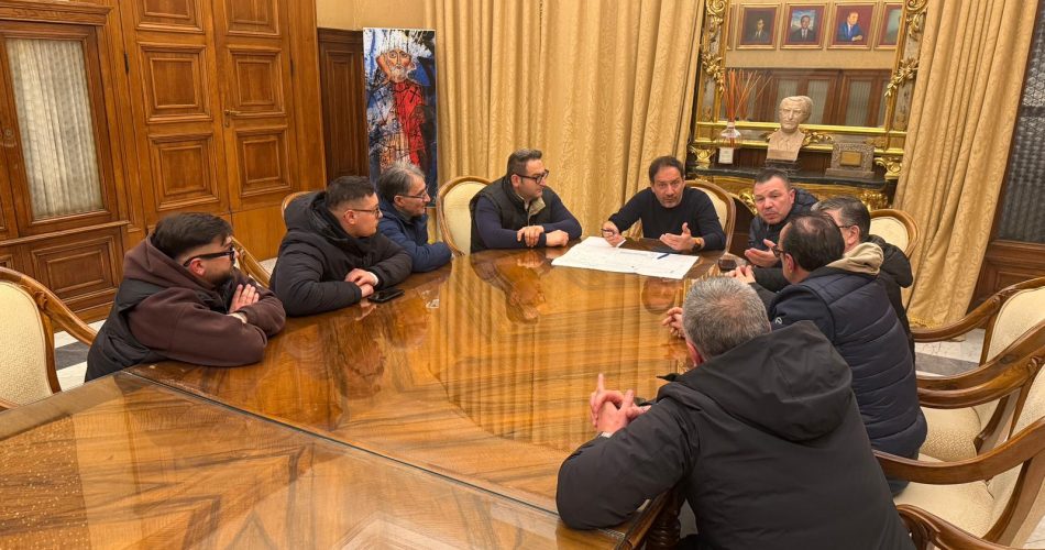 14-03-26 riqualificazione mercato ex Manifattura Tabacchi_ieri l’incontro tra l’assessore Petruzzelli e gli operatori mercatali per la condivisione del progetto