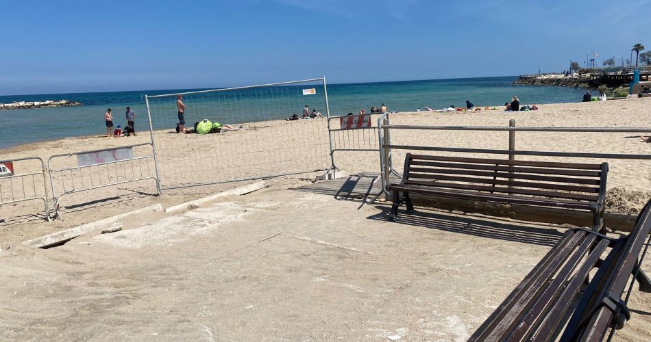 14-04-22 avviati gli interventi di manutenzione sulle spiagge cittadine in vista dell’estate_3 (1)