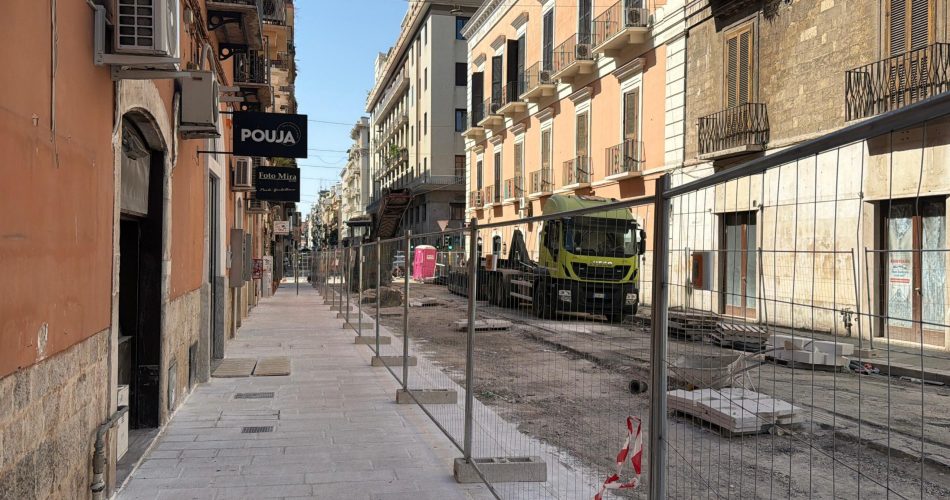 14-07-26 via Andrea da Bari