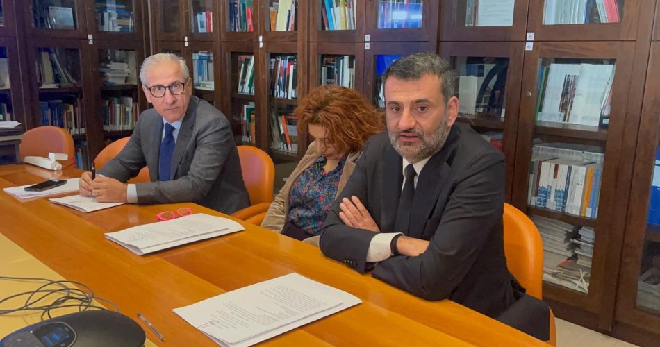 15-02-24 siglati gli accordi di valorizzazione del Teatro Margherita e dell’ex Mercato del pesce tra Comune di Bari, Agenzia del Demanio e Ministero della Cultura_2