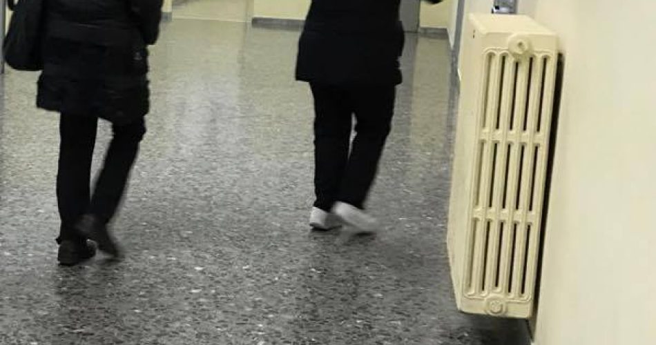 Studenti e docenti con i giubbotti al Panetti