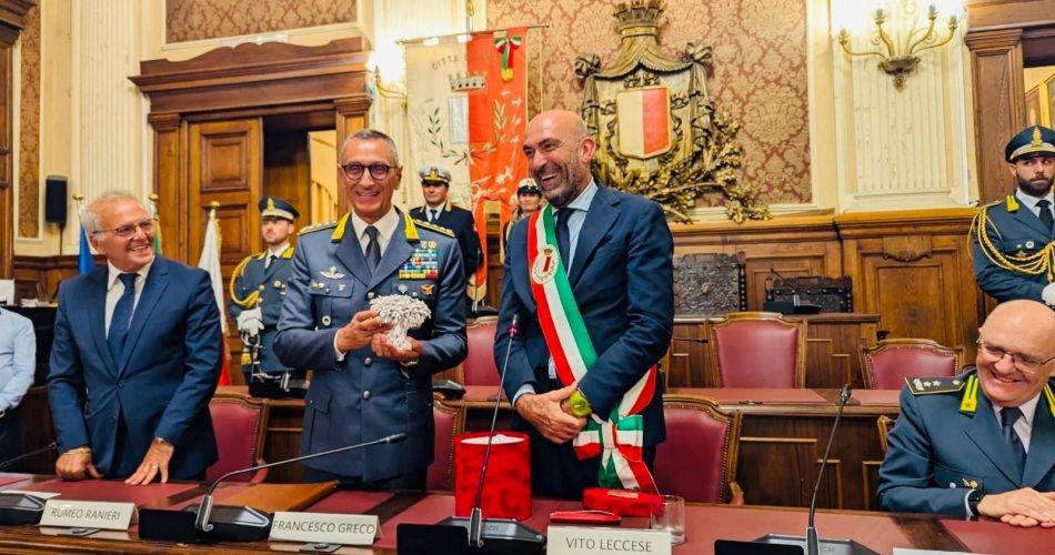 16-09-25 cittadinanza onoraria Finanza doni 3