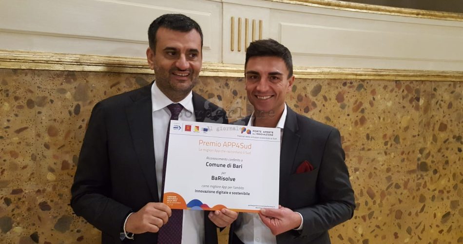 16-11-18 premio App4Sud Bari premiato a Palermo per BaRisolve