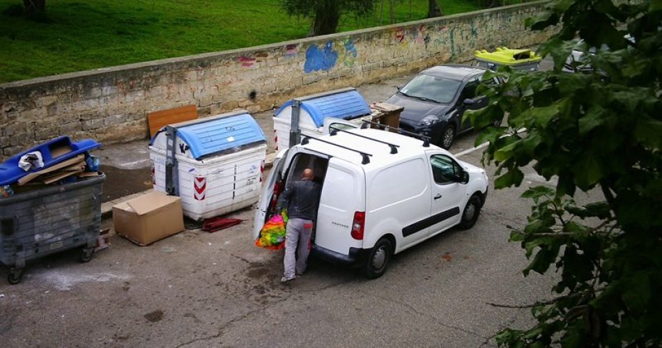 scarico ingombranti via delle murge