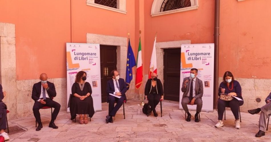 17-06-21 presentati questa mattina Lungomare di Libri e Steve McCurry. Leggere