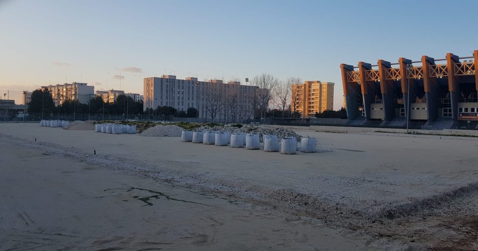 18-03-22 riqualificazione del campo di calcio “Mirko Variato” a Japigia_la prossima settimana la ripresa del cantiere