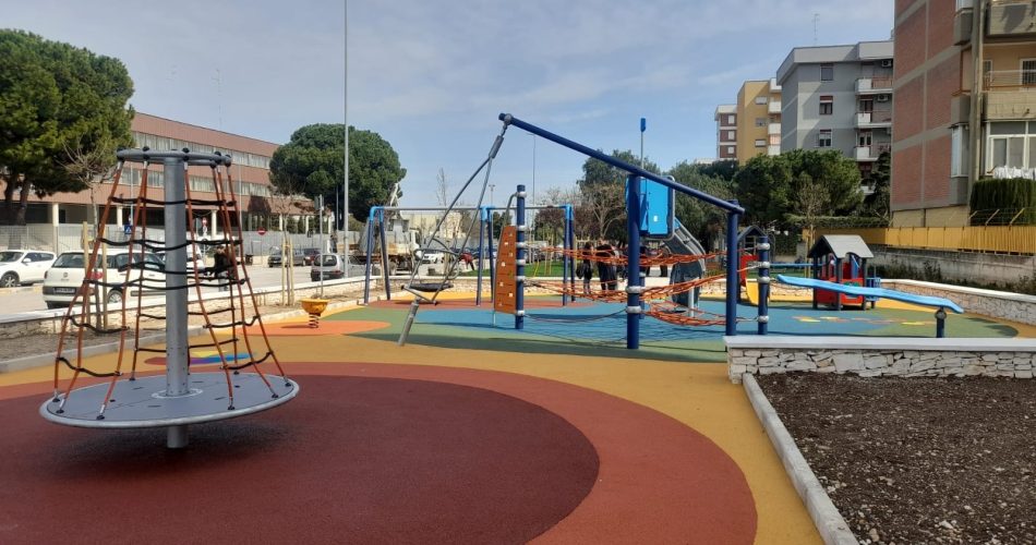 18-03-24 stamattina l'inaugurazione del nuovo giardino attrezzato di via Ricchioni su un'area precedentemente incolta_2