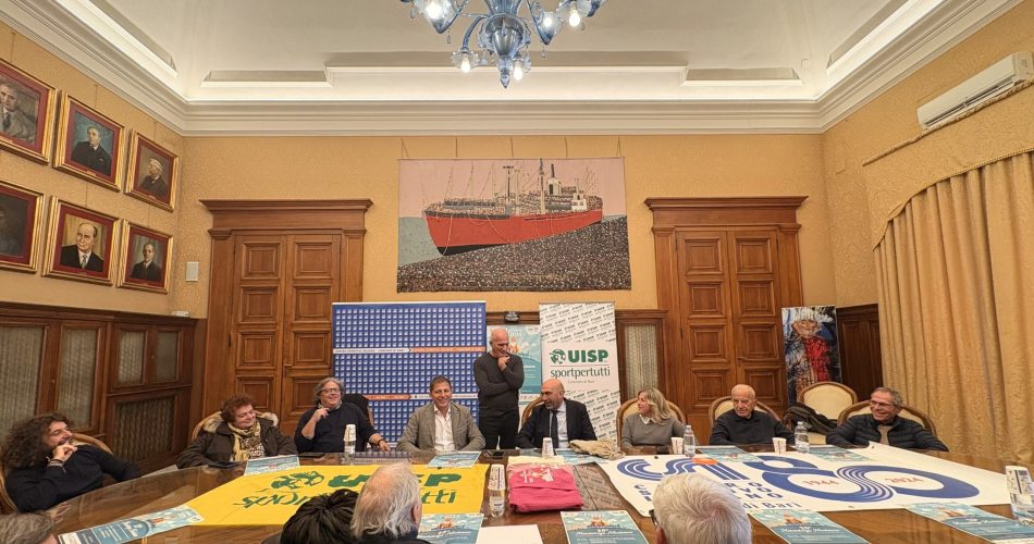 18-12-25 Marcialonga Nicolaiana presentata a Palazzo della città la 25esima edizione della tradizionale passeggiata sportiva con tuffo finale a Pane e Pomodoro_foto 1