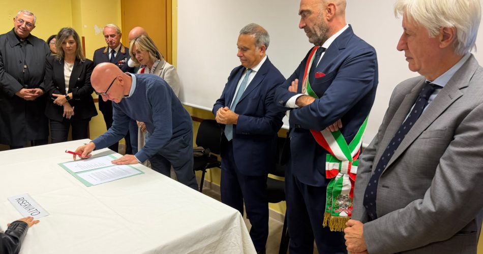 19-10-26 nella parrocchia di San Luca sottoscritto un Patto di collaborazione per l’antimafia sociale