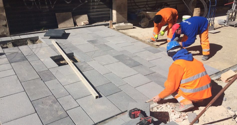 posa pavimentazione via Sparano 2