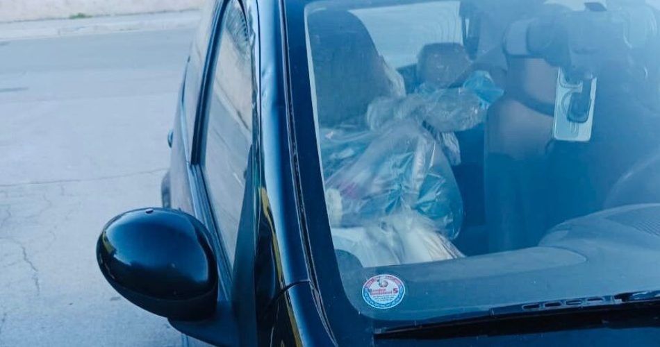 20-02-26 controlli nucleo antidegrado della Polizia Locale di Bari_sanzionata conducente auto con rifiuti