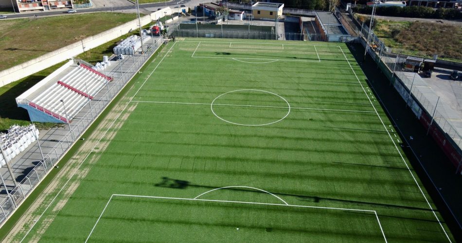 20-12-23 Quasi terminati i lavori di riqualificazione del campo da calcio Sante Diomede al San Paolo_2