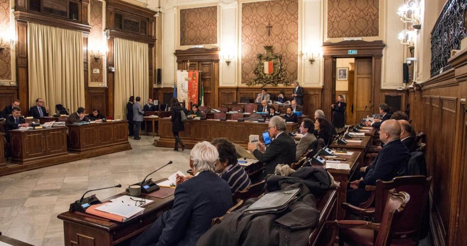 CONSIGLIO COMUNALE BARI _BCA6906