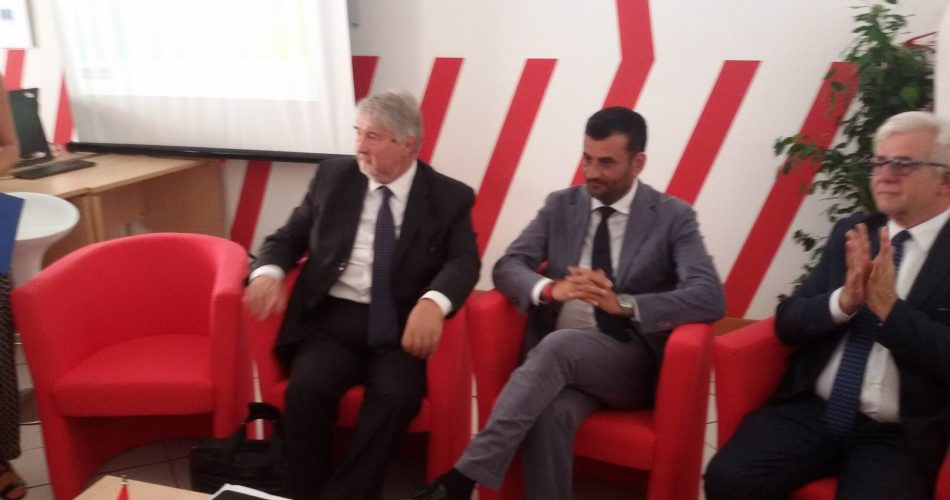 Il Ministro Poletti a Porta Futuro con il sindaco Antonio Decaro \n