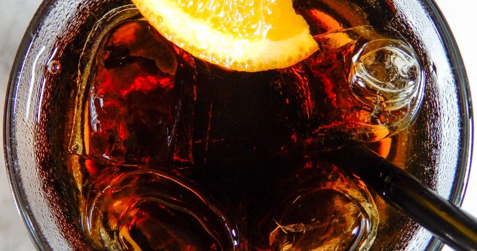 Conte Negroni: Campari, Tanqueray, Punt e Mes - Photo: Luca Desiderato