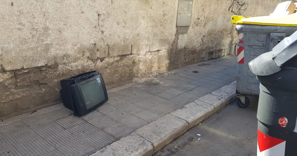 televisore rifiuti