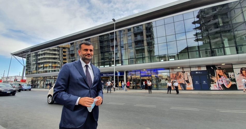 stazione bari decaro