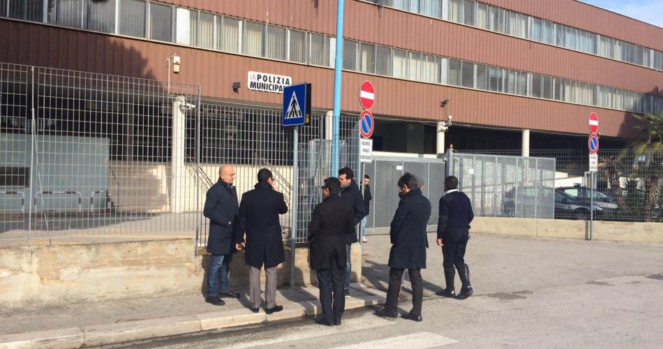 Il sopralluogo dell'assessore Galasso in una delle aree dove sorgeranno le "Case dell'acqua"