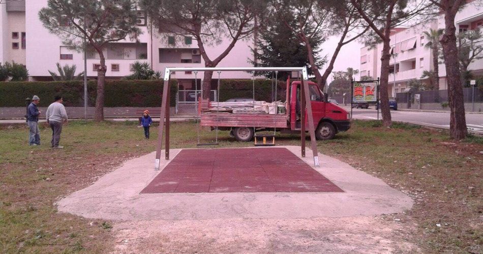 23-03-16 altalena panchine catino1