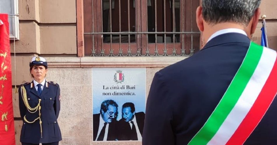 23-05-22 trentennale della strage di capaci - Decaro Palzzo di Città