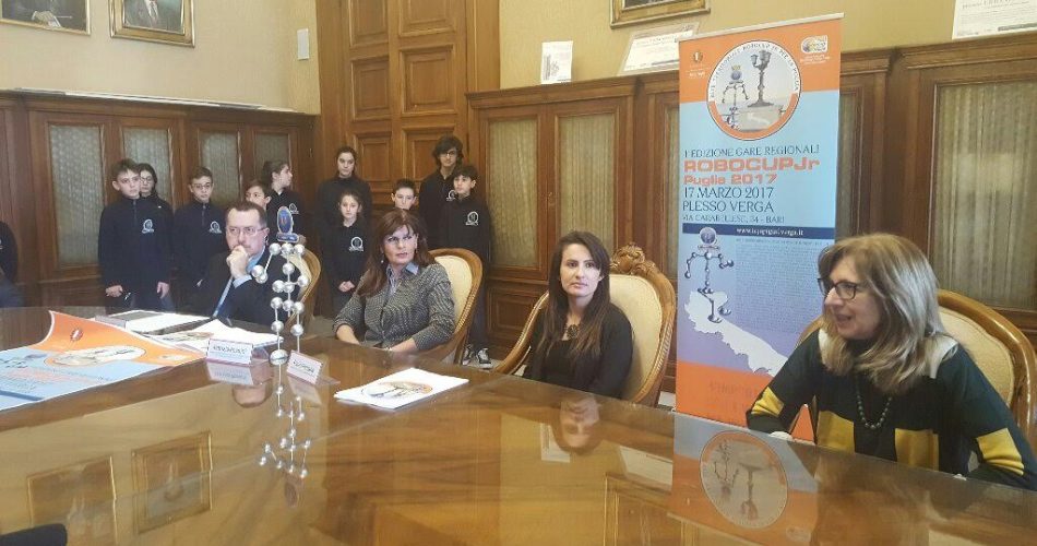 conferenza stampa gare regionali robotica