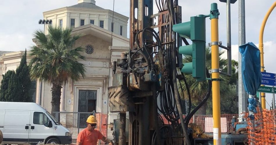 24-08-18 proseguono i lavori sottopasso Santa Fara - trivelle pozzi 2 e 3_1